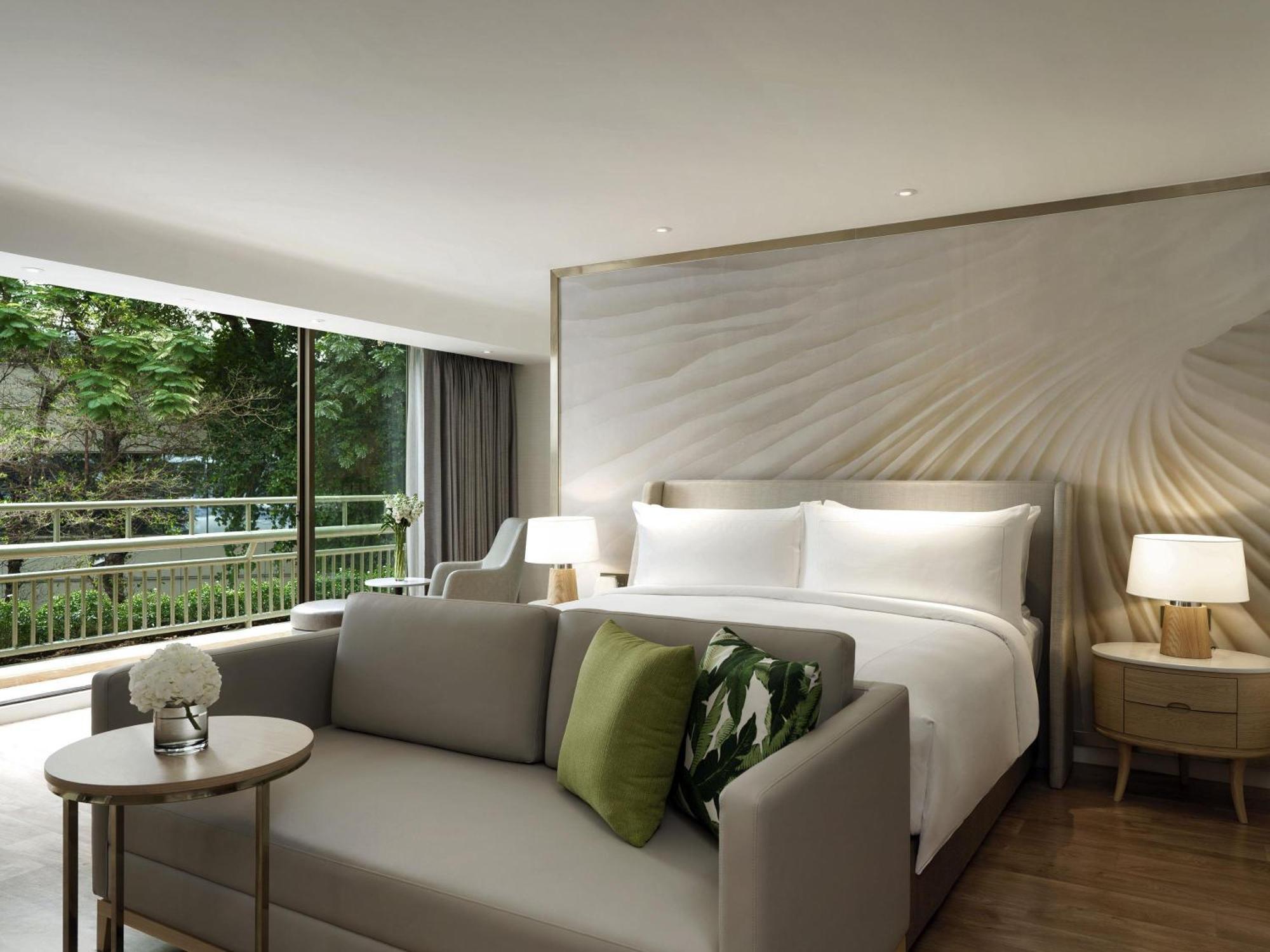 One-Bedroom Family Suite One King Bed Sofa Bed or Bunk Beds,1743213027:JPEG