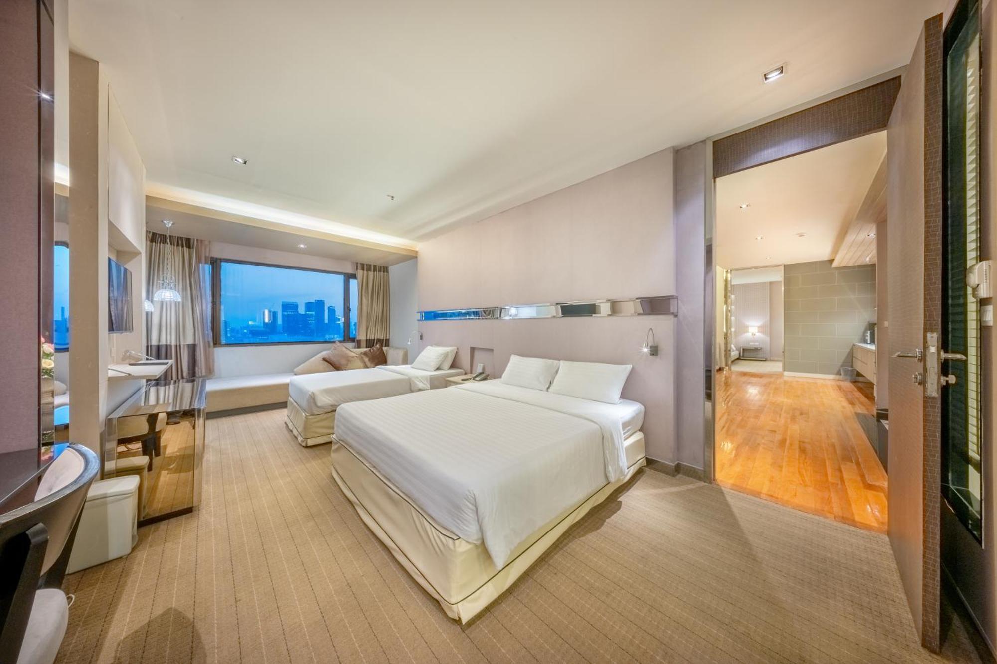 Grand Royal Two-Bedroom Suite