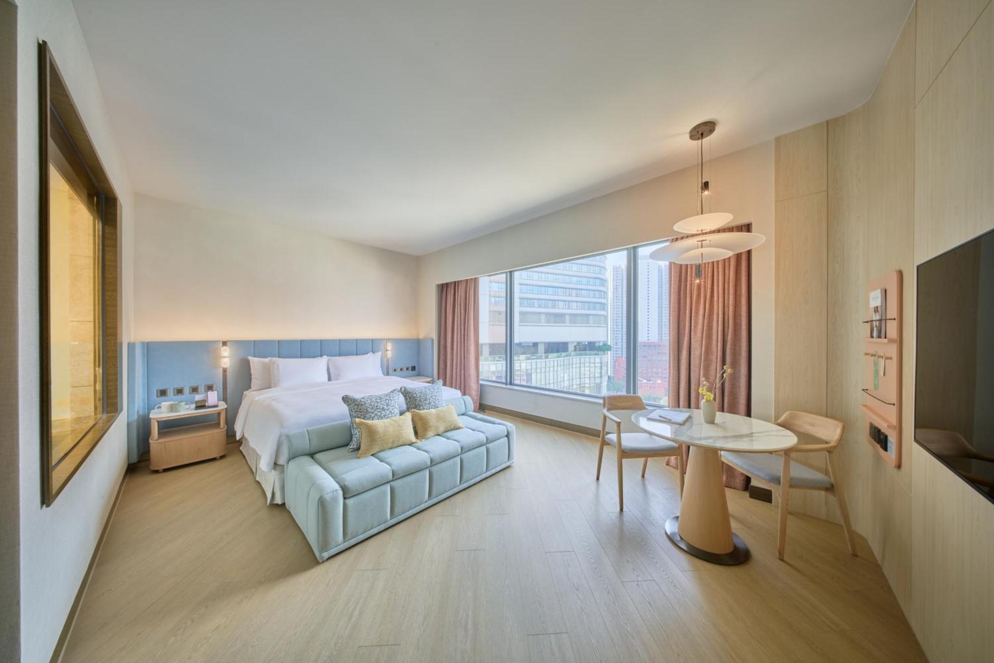 Urban Oasis Room King or Twin