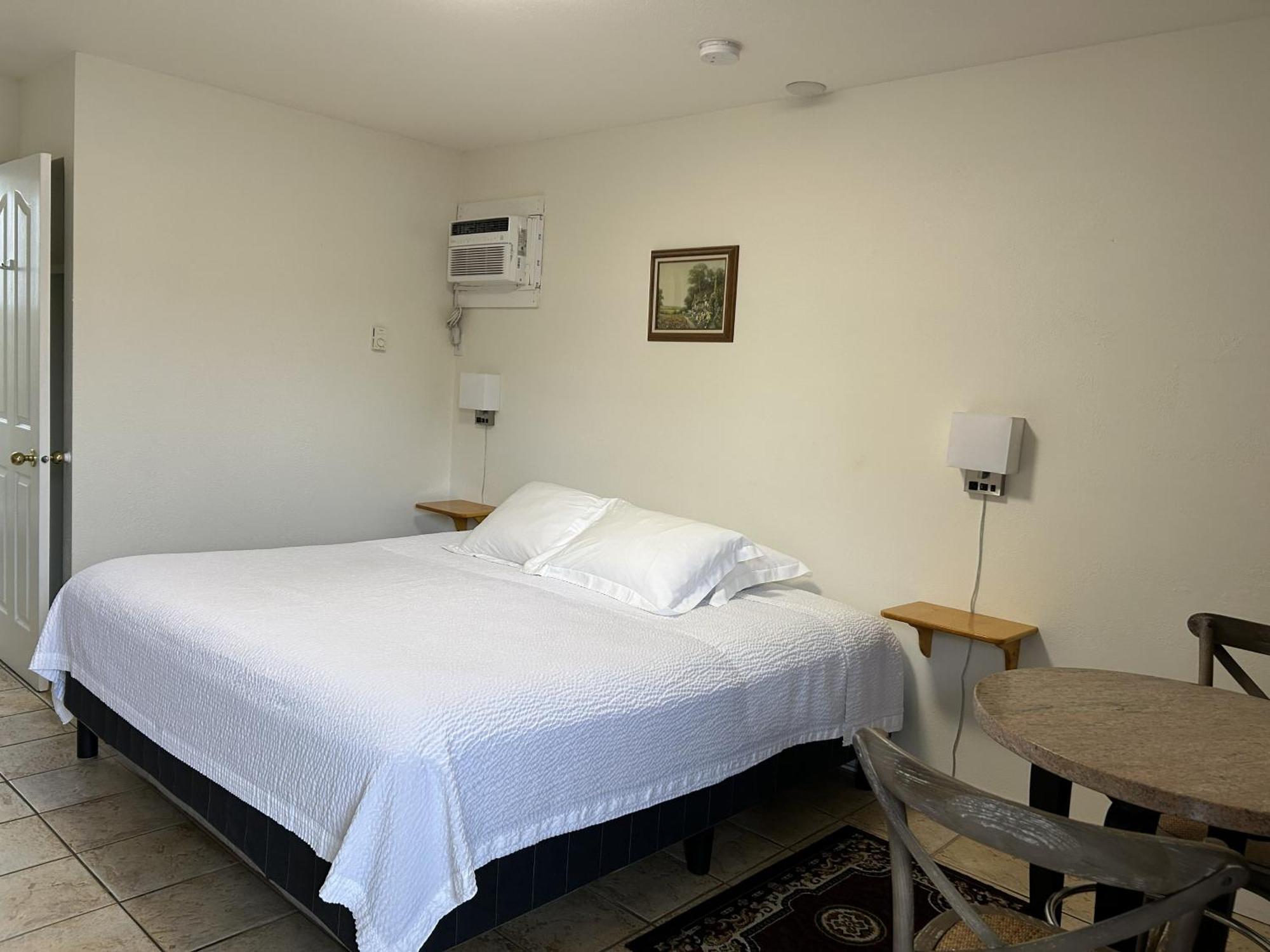 King Room,1746873347:JPEG