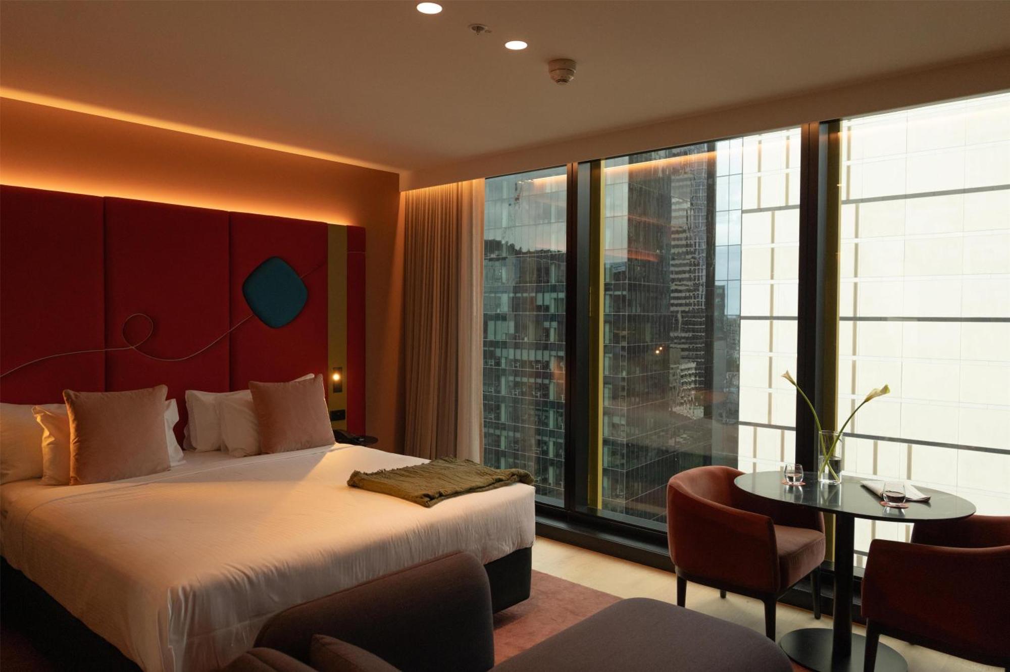 Two Bedroom Interconnecting - Altitude Room
