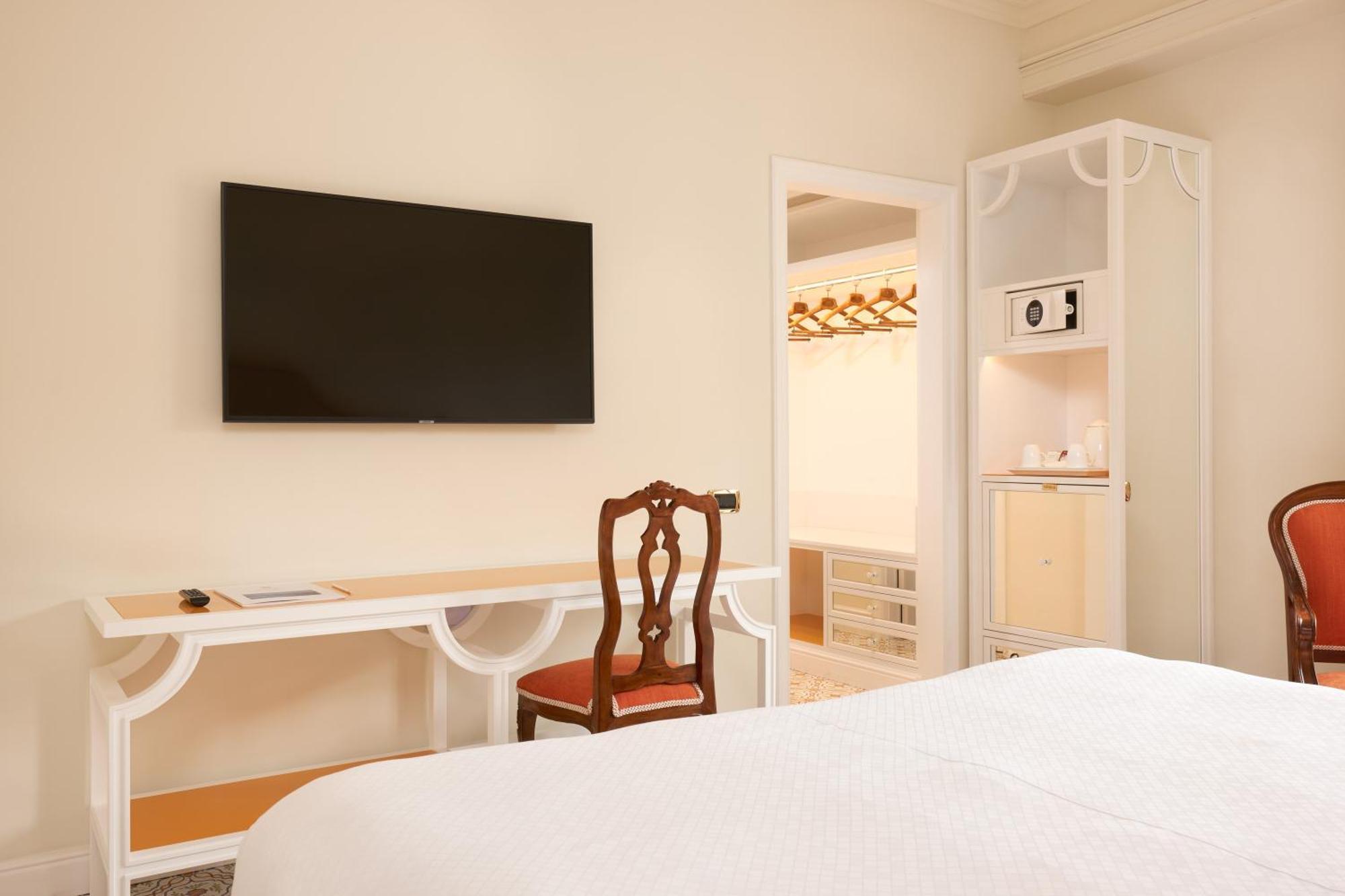 Standard Double or Twin Room with Balcony