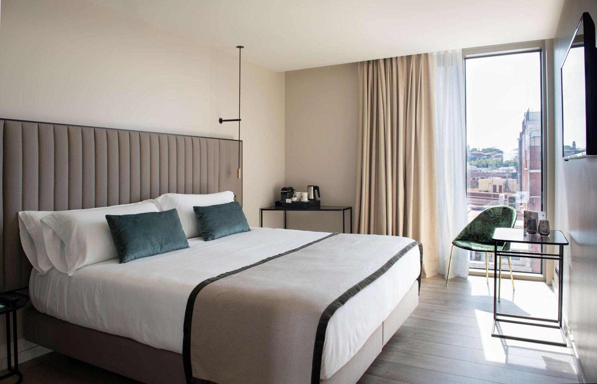 Deluxe Room,1765516071:JPEG