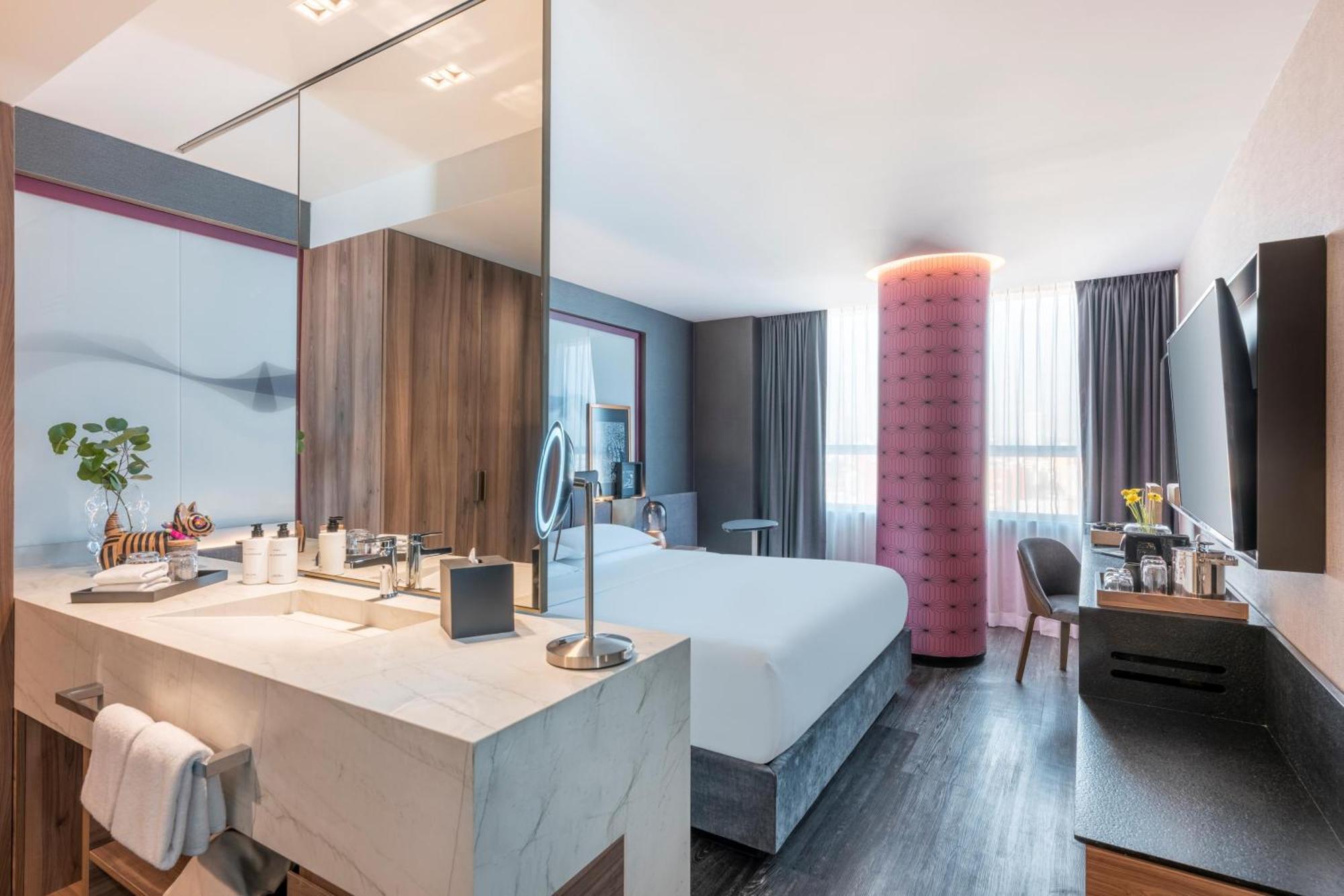 King Room with City View