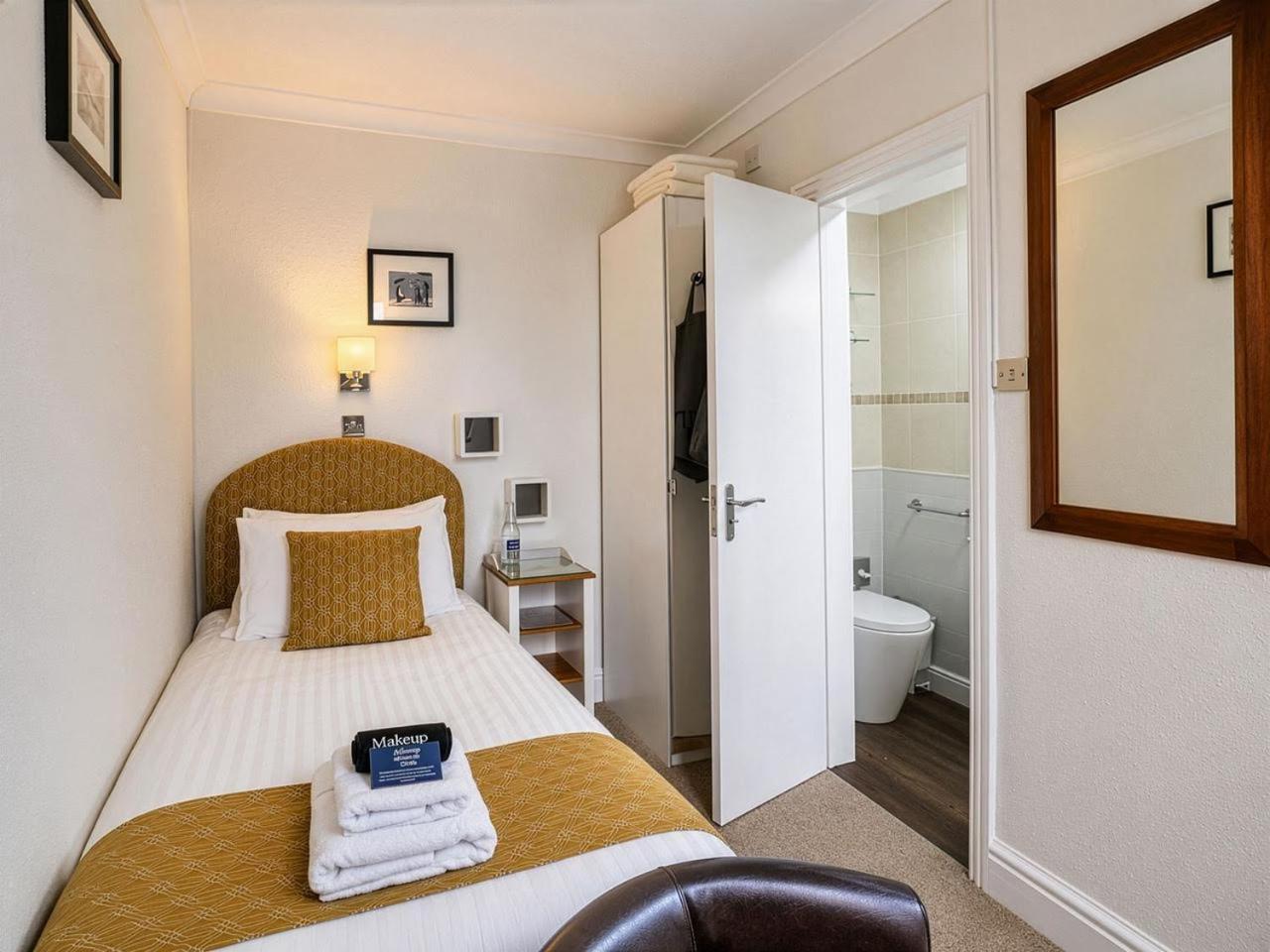 Standard Single Room,1771710508:JPEG