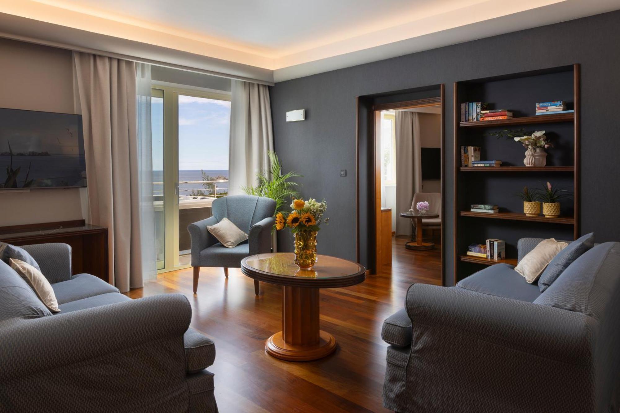 Executive Suite with Terrace and Sea View