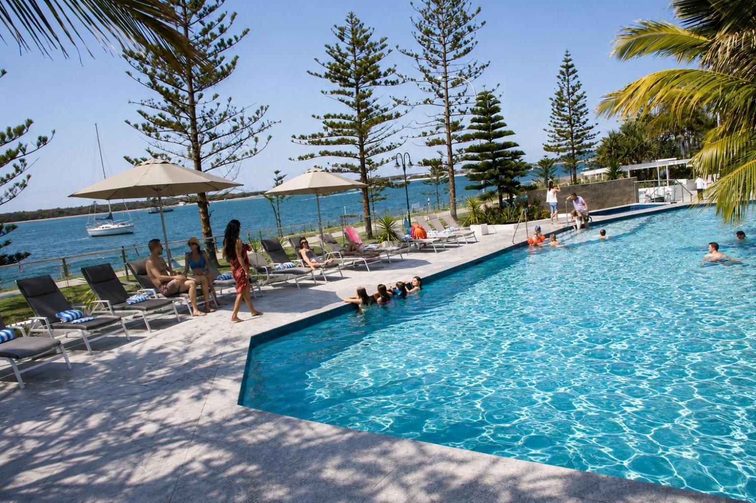 2 Bedroom Superior Apartment – Broadwater View