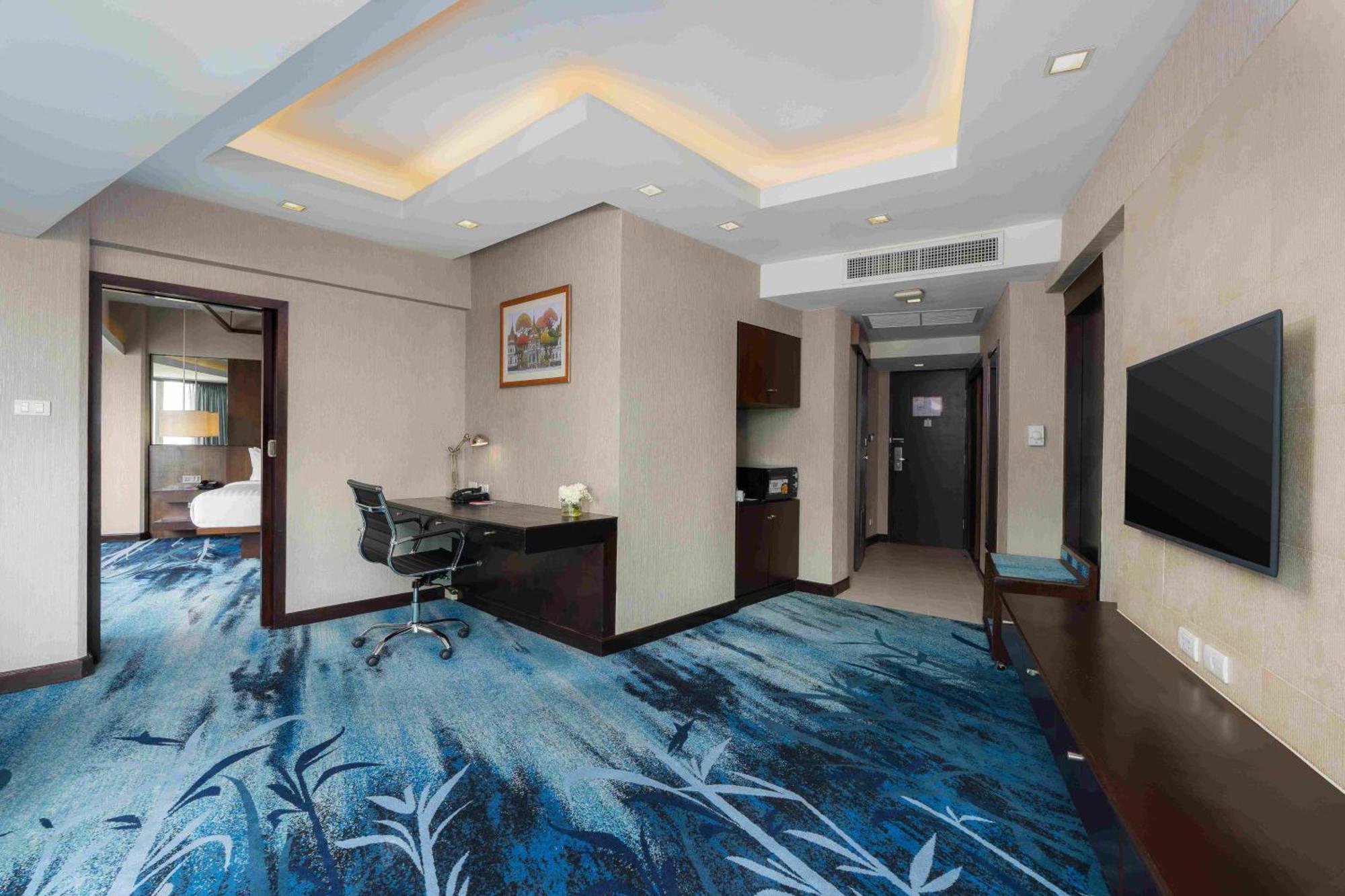 Privilege Suite Double Bed Sky Wing