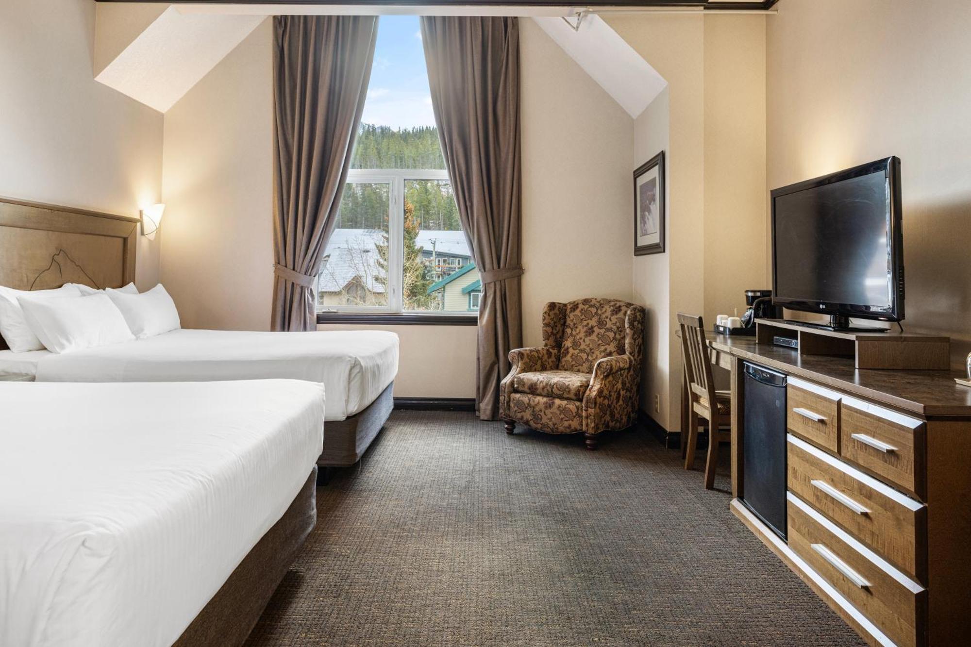 Superior Two Queen Room