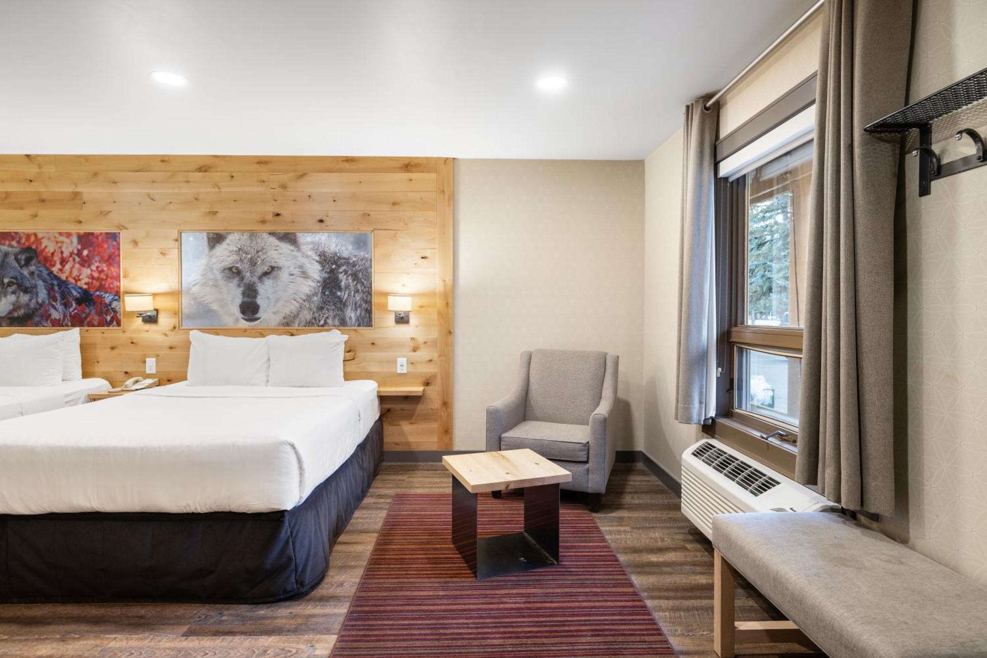 Junior Suite with Two Queen Beds