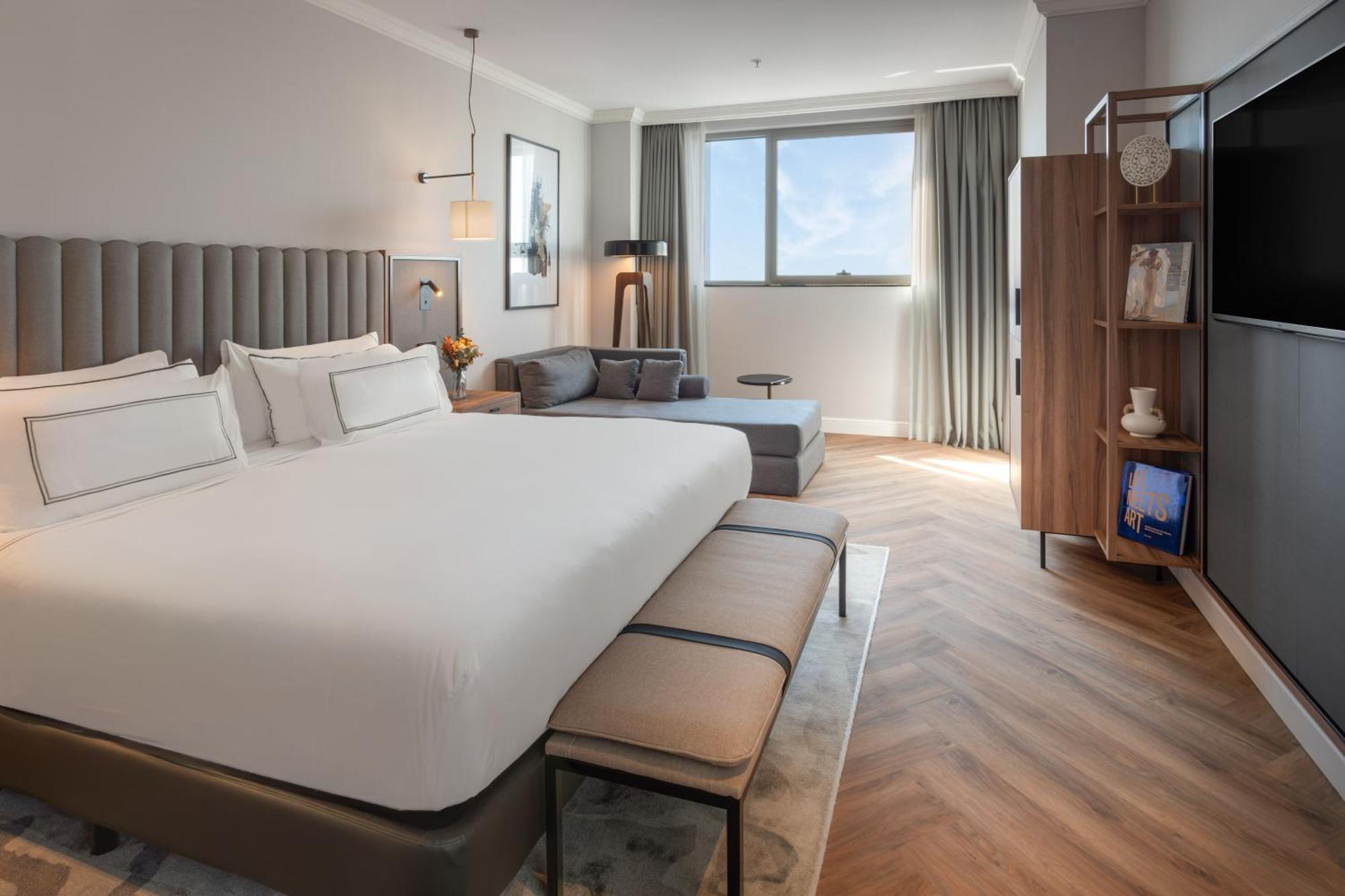 Premium  Room