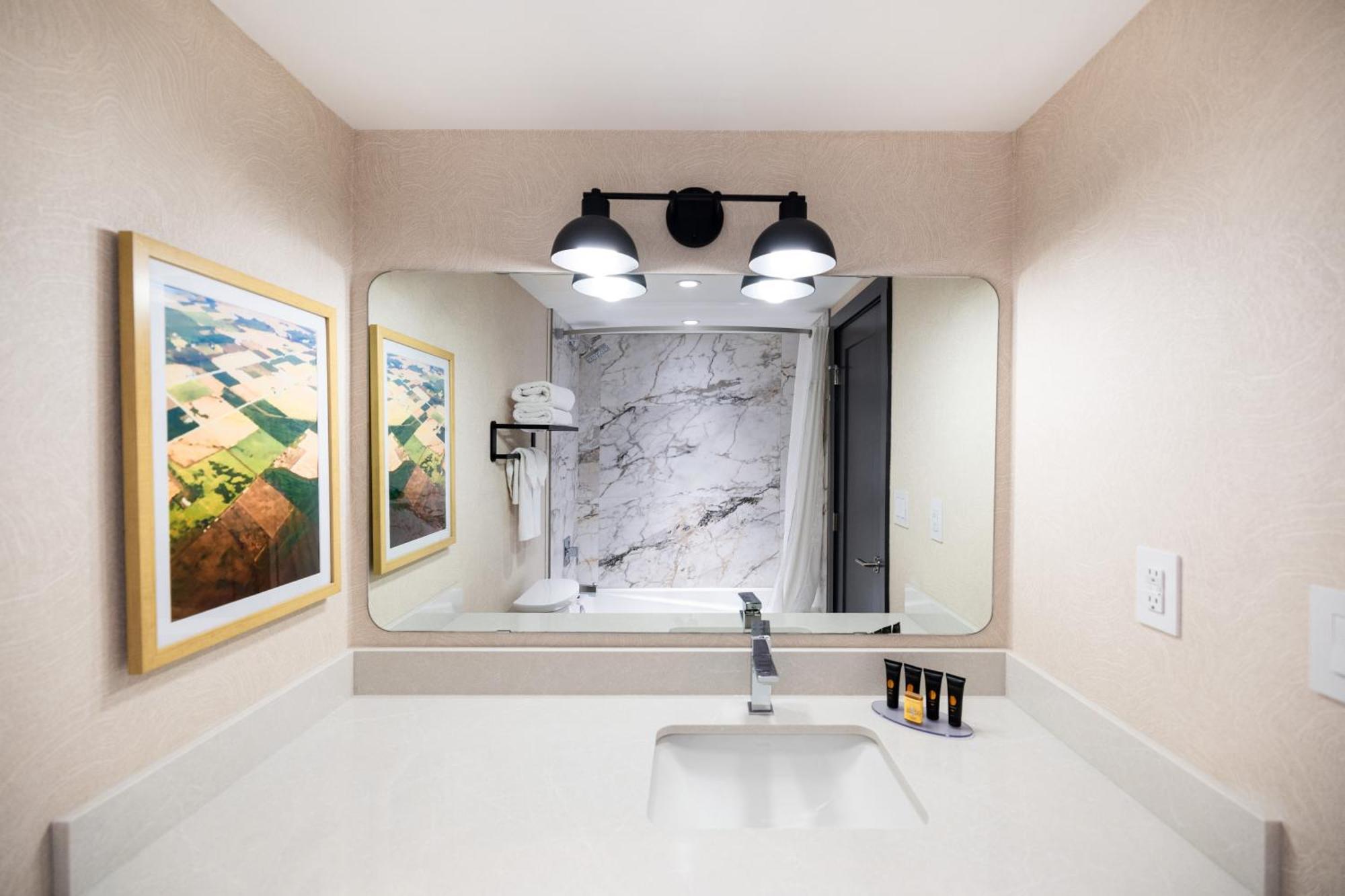 Business King Room