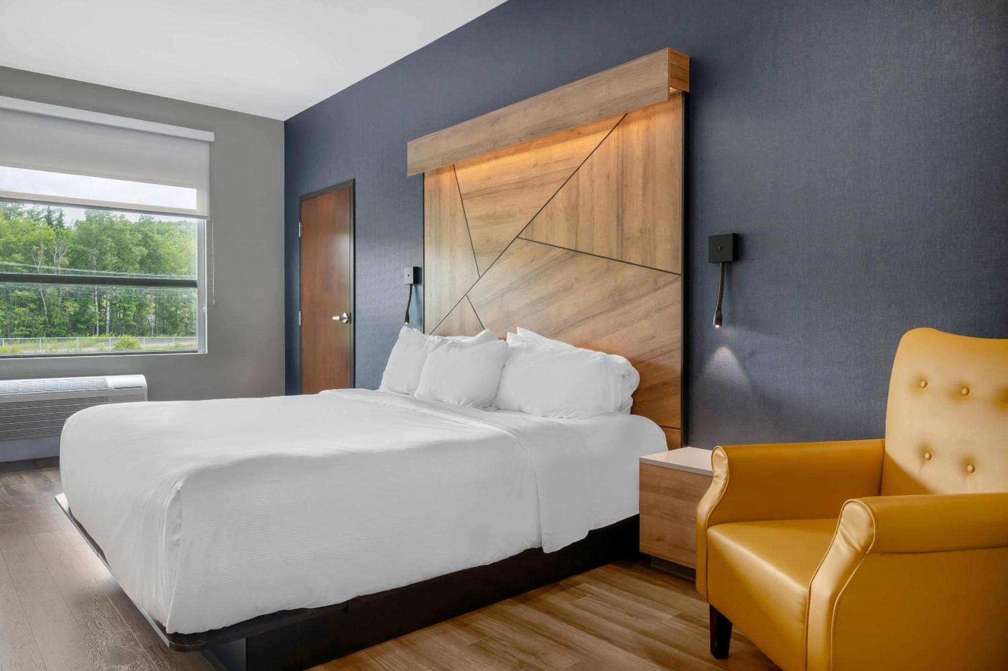 King Room - Accessible/Non-Smoking
