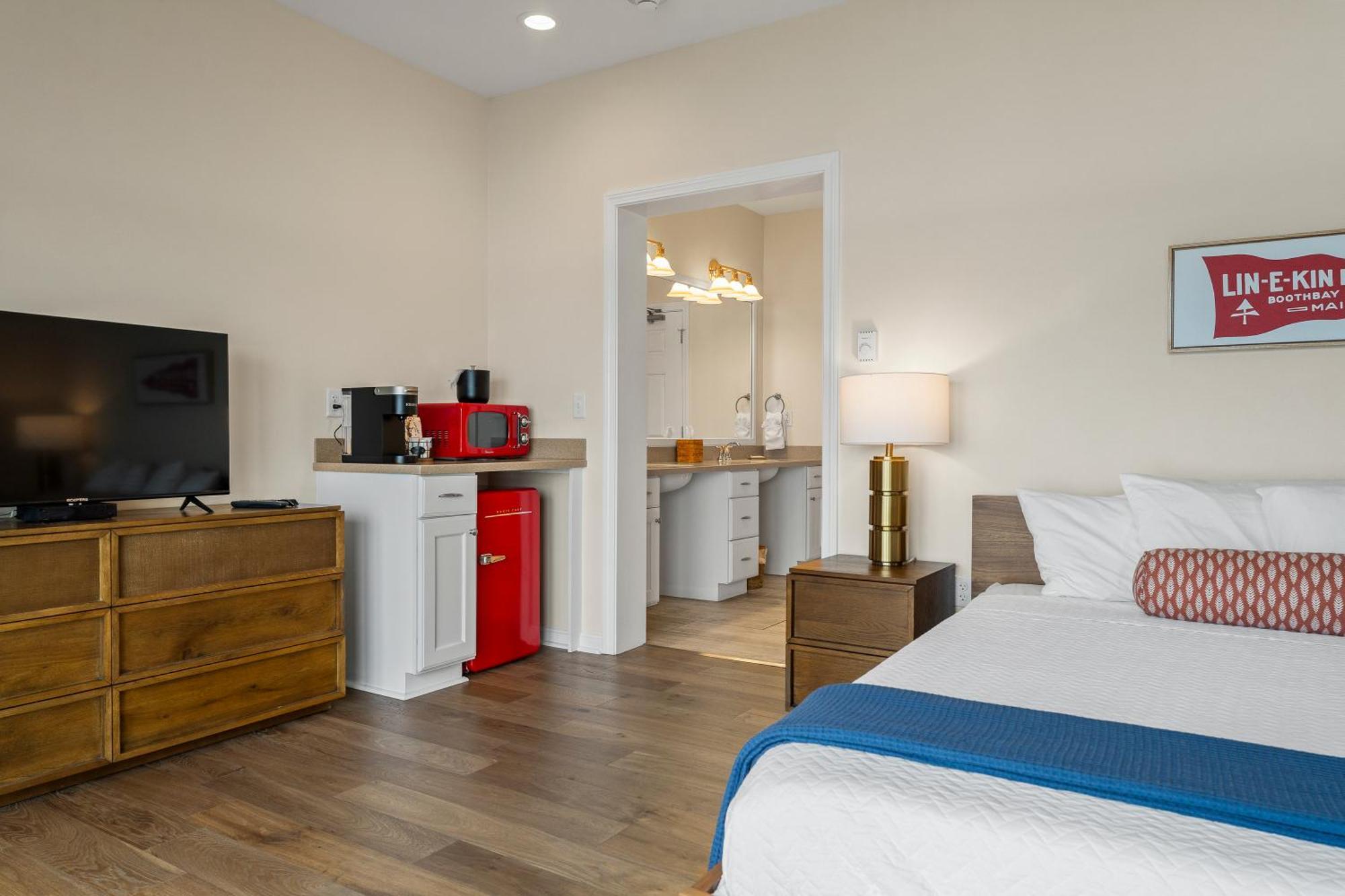 King Room with Water View