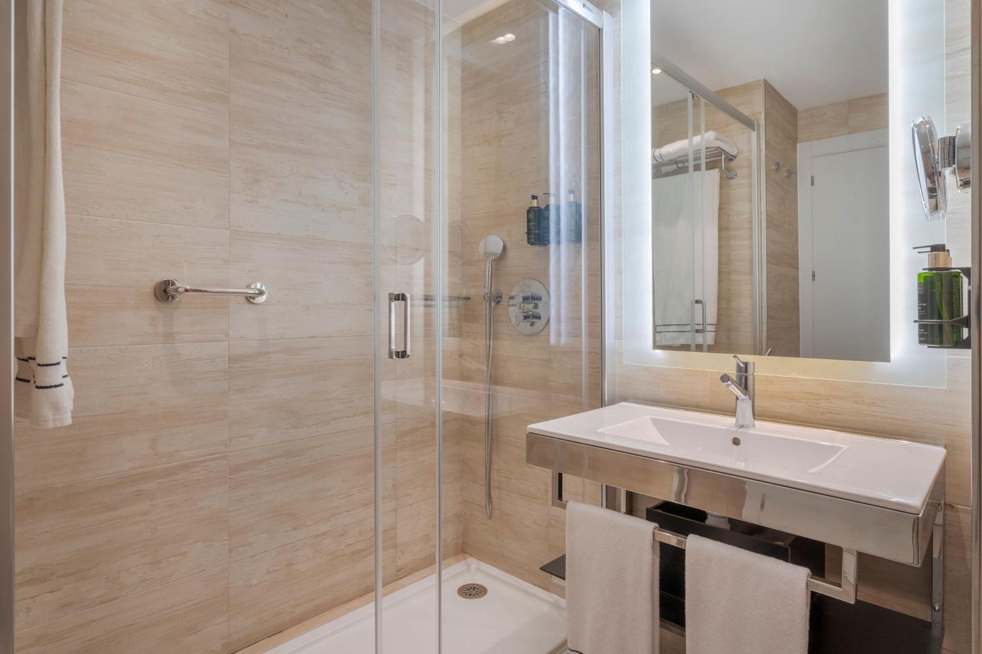 The Level Junior Suite Sea View Adults Only