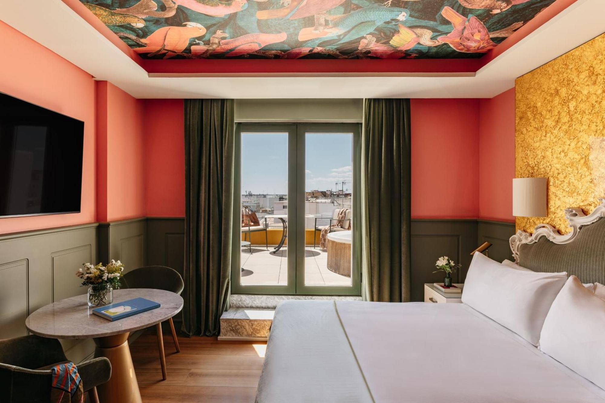 Grand Premium Red Level room with terrace