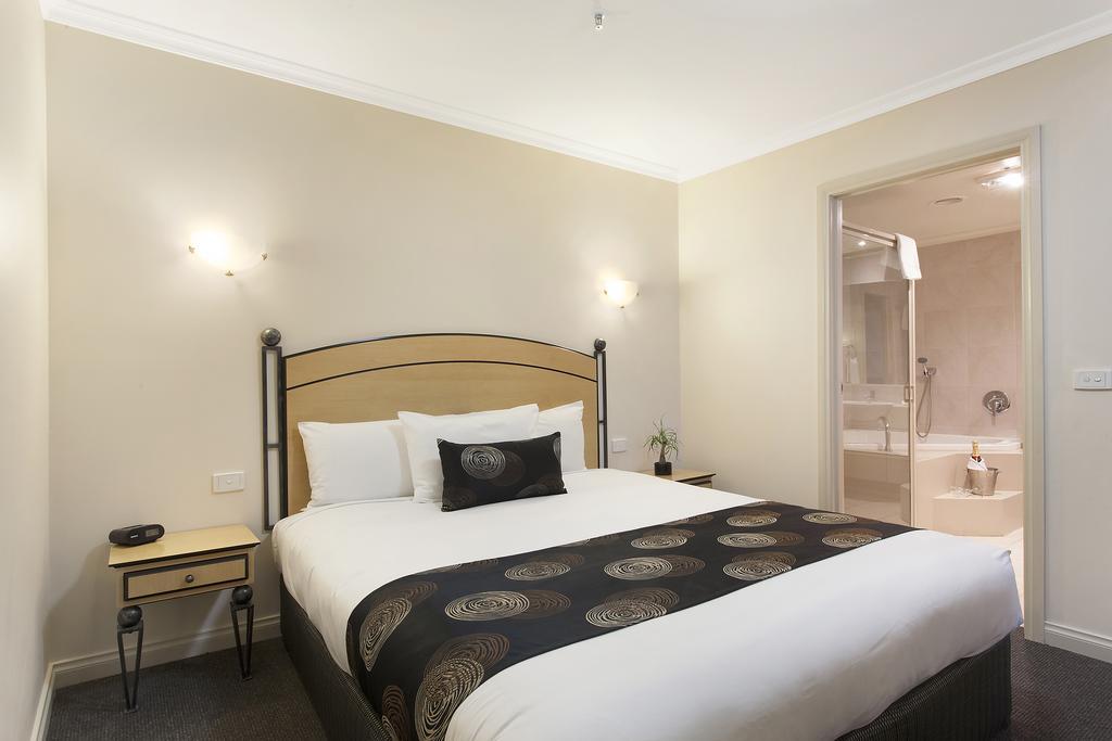 Suite with Spa Bath
