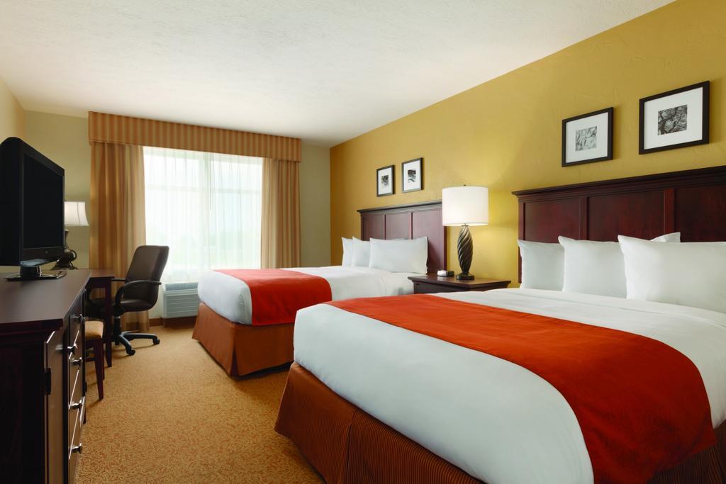 Queen Room with Two Queen Beds - Disability Access,848880680:JPEG