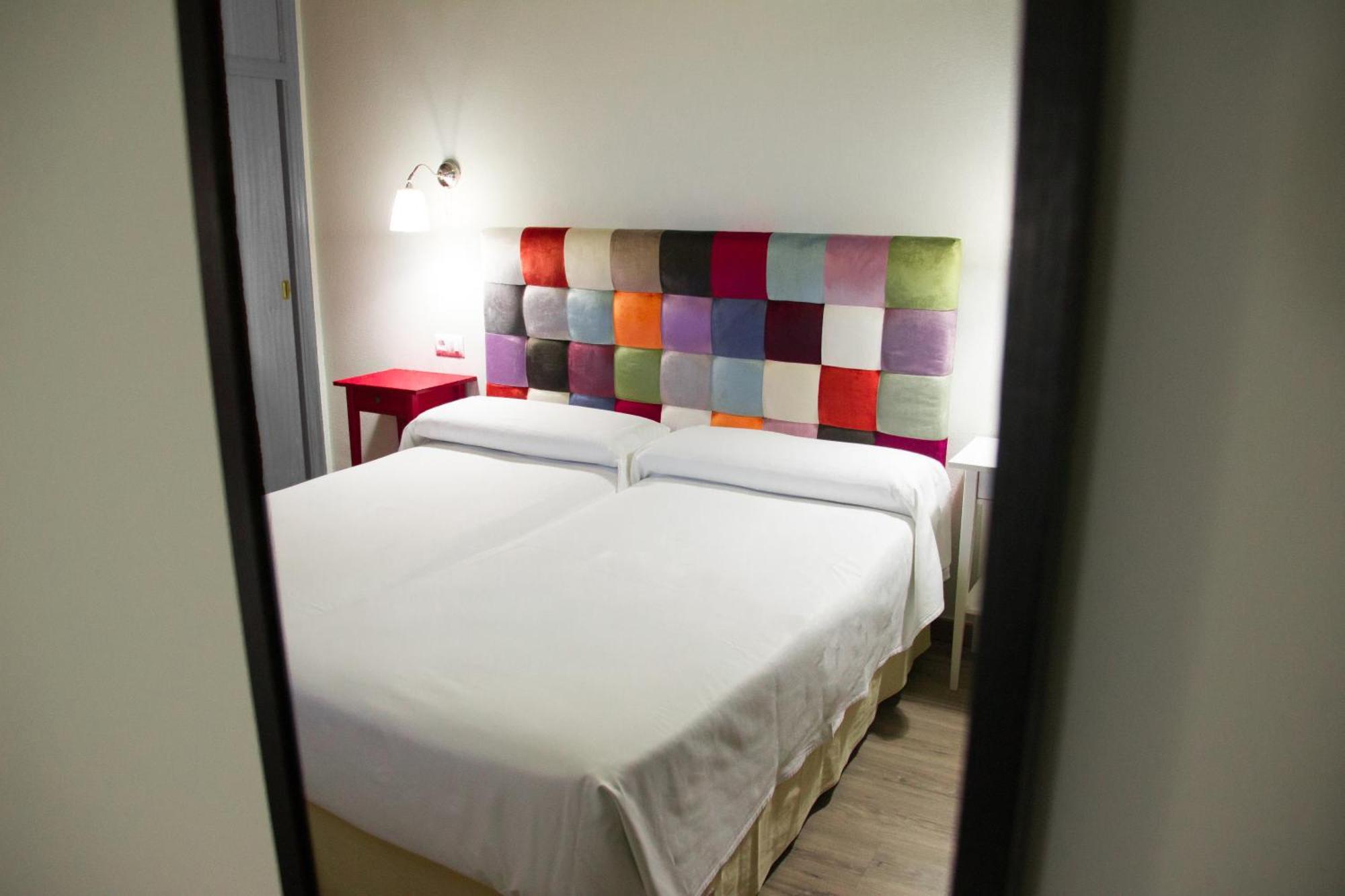 Double Room: 2 beds