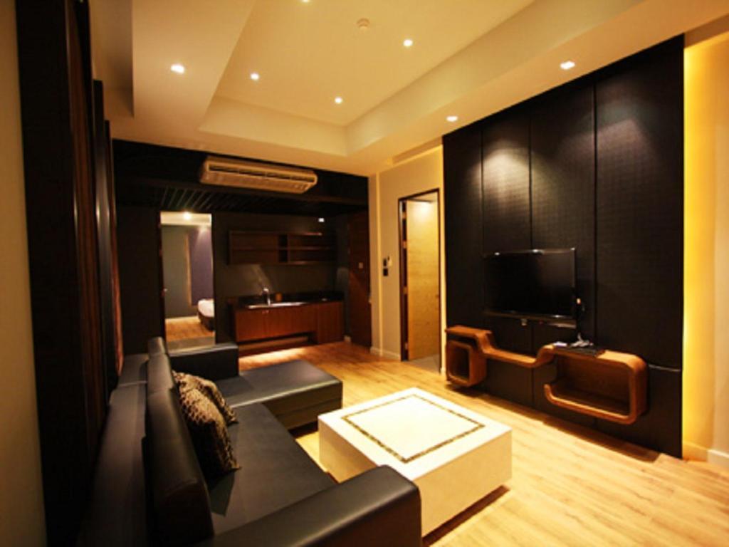 Two-Bedroom Suite