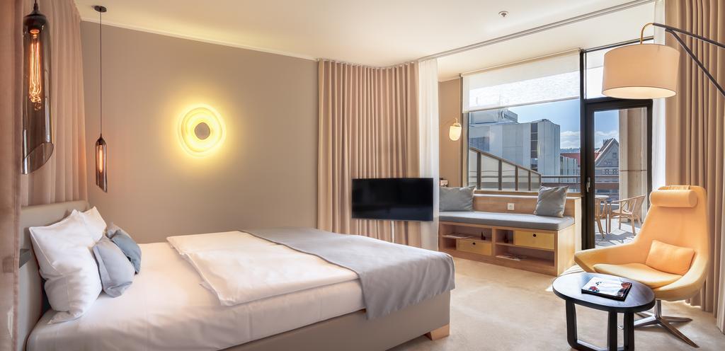 Deluxe Double or Twin room with Castle view and Terrace