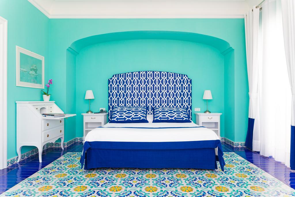 Deluxe Suite with Sea View