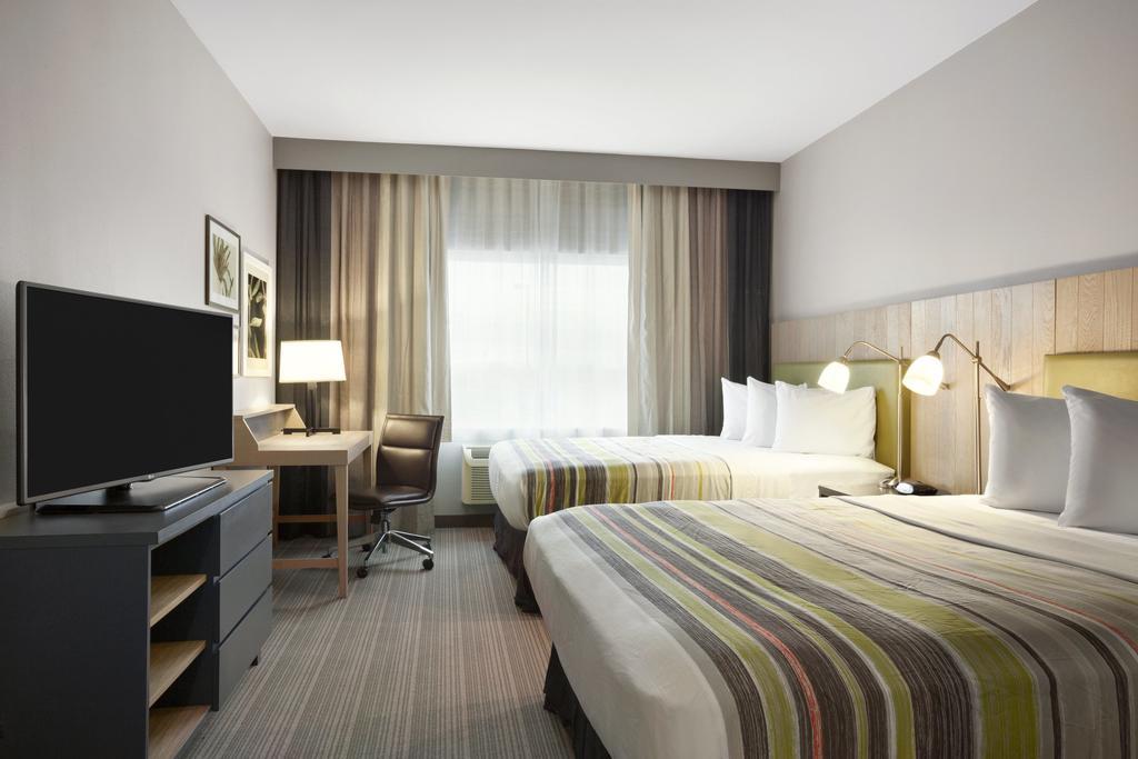 Guest Room with Two Double Beds