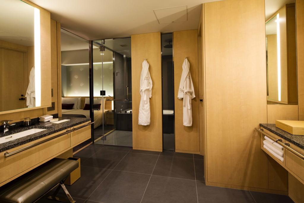 Executive Suite Twin Room - Non-Smoking