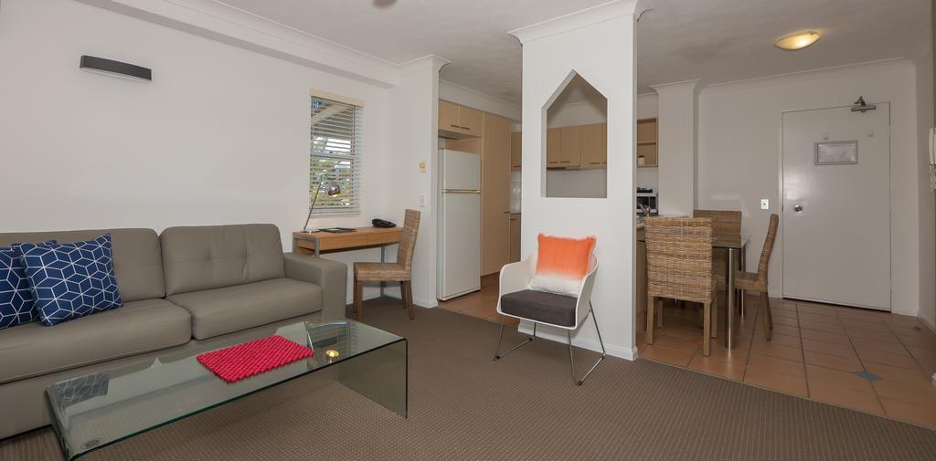 One-Bedroom Apartment,932354185:JPEG