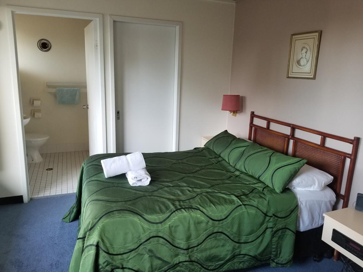 Budget Double Room,645423414:JPEG