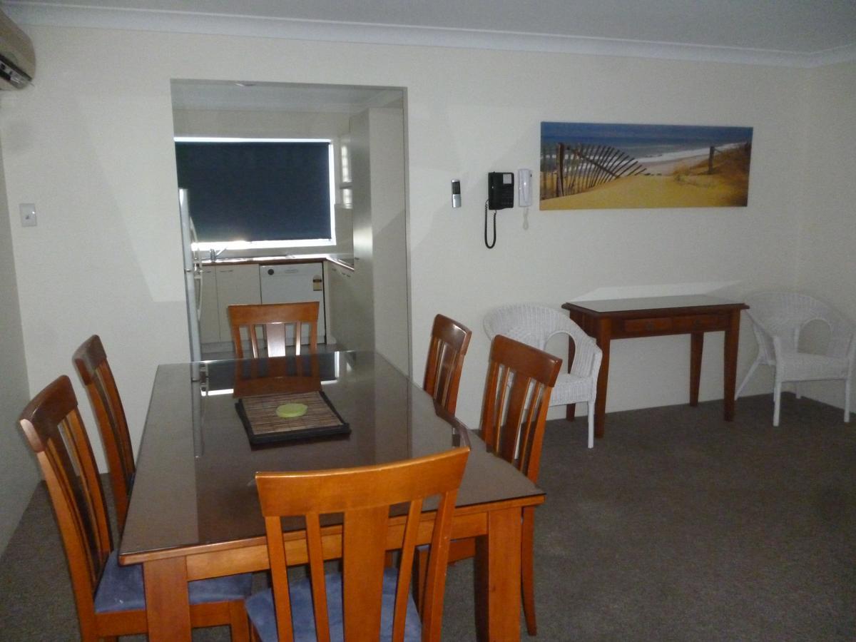 Family Two-Bedroom Apartment Balcony,1219873819:JPEG