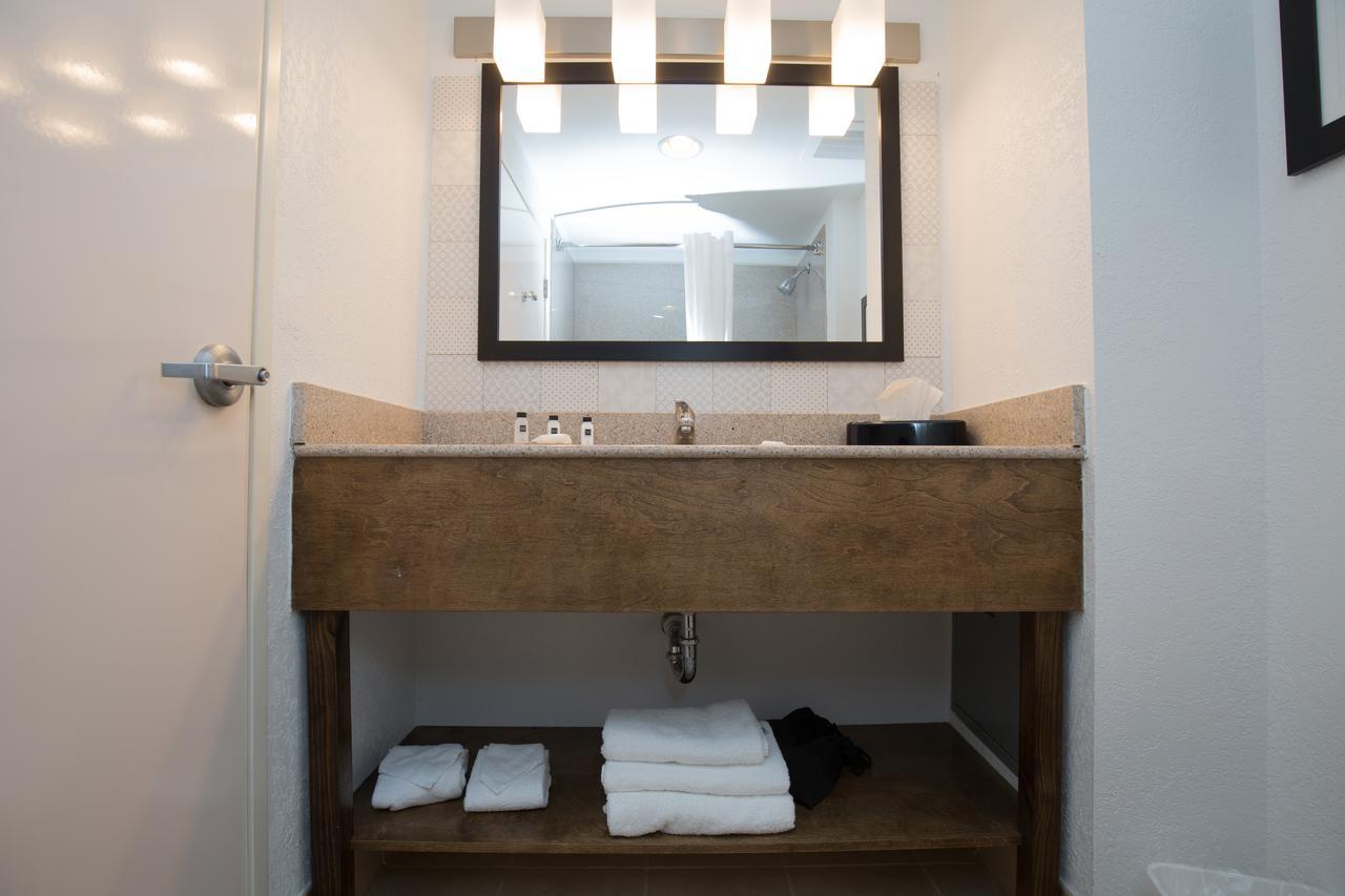 Queen Suite