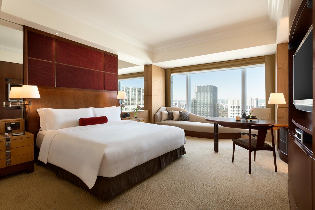 Horizon Club Deluxe Imperial Garden View King Room
