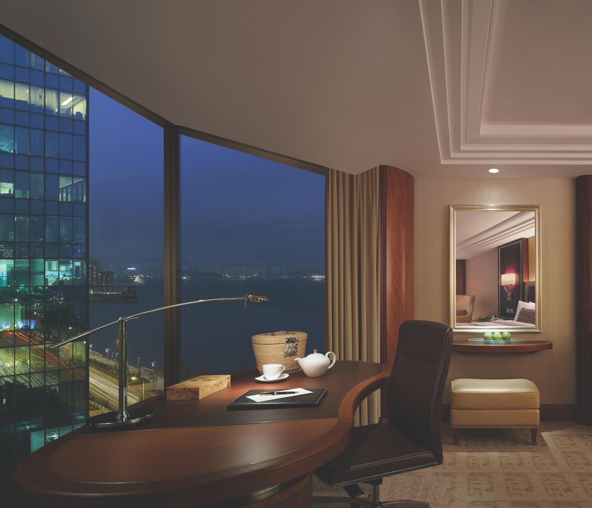 Horizon Club Side Harbour View Twin Room with Horizon Club Benefits