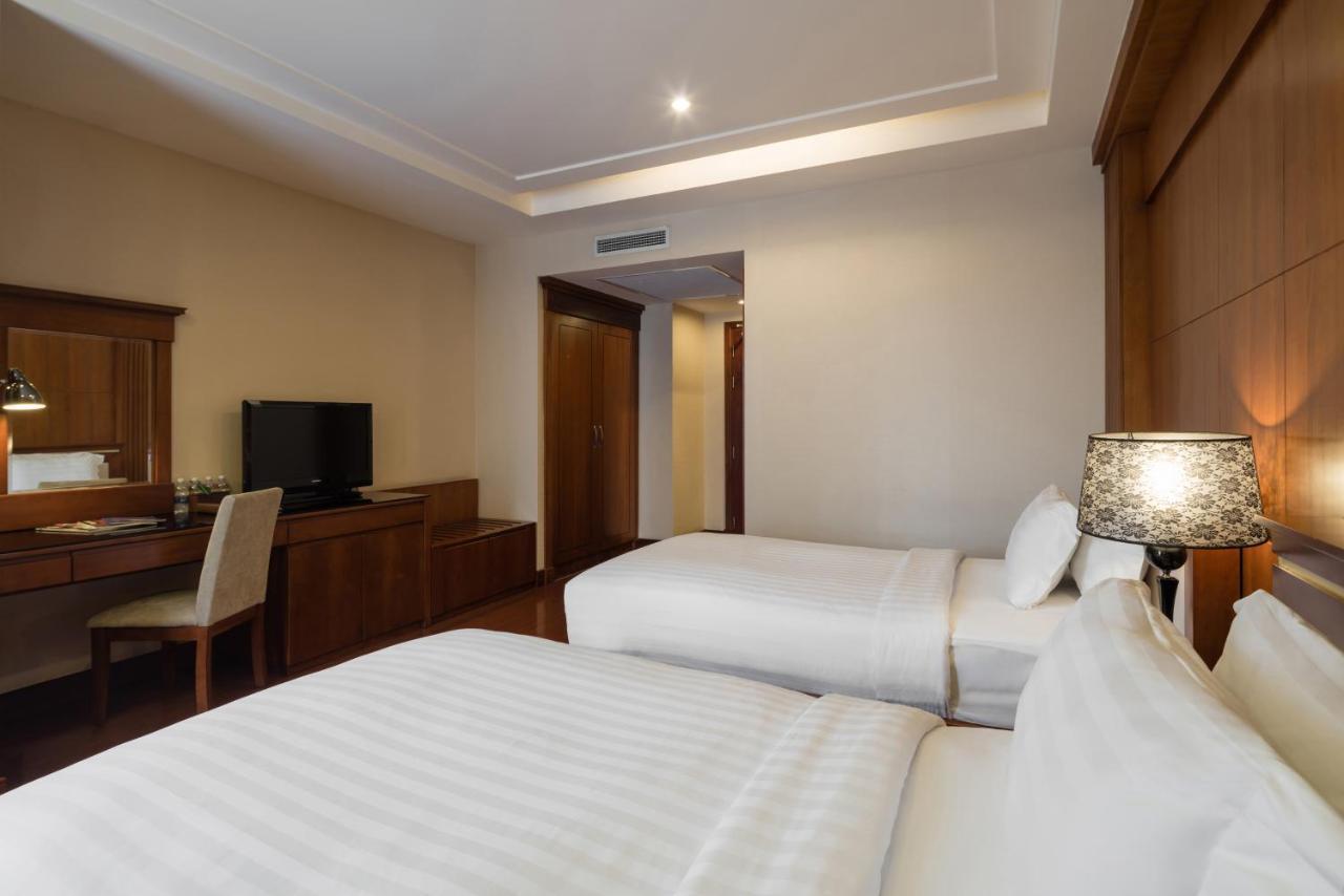 Deluxe Double or Twin Room with City View