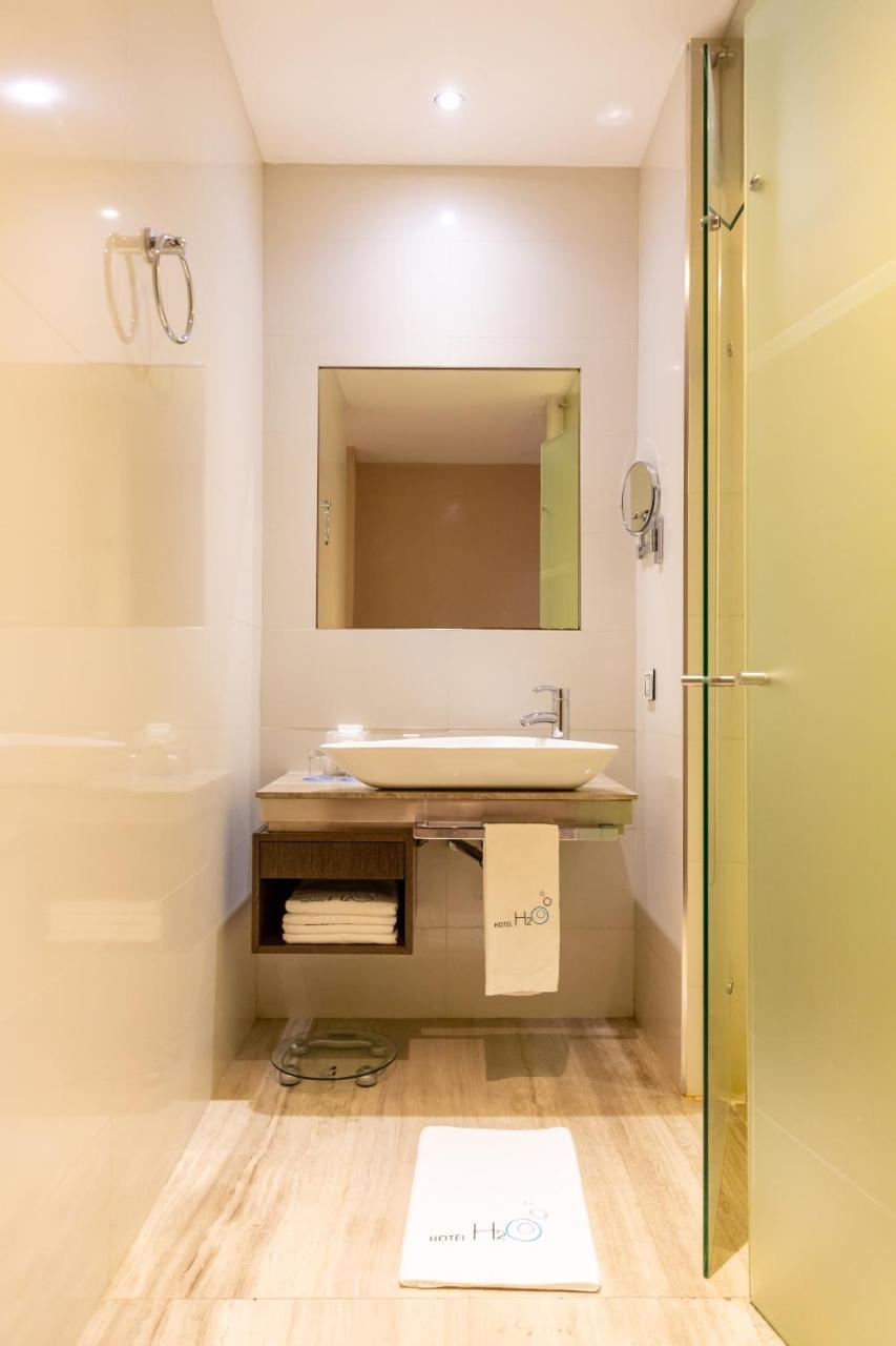 Twin Room with View