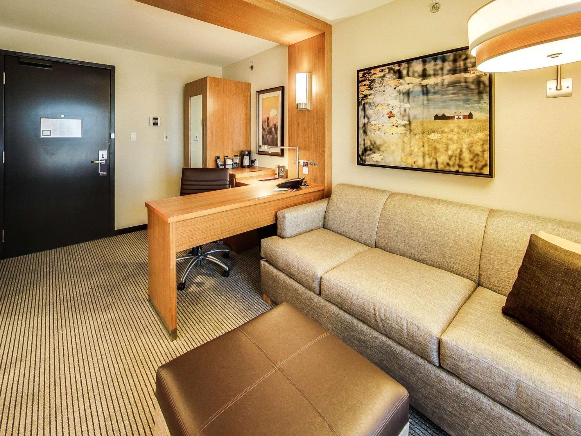 King Room with Sofa Bed
