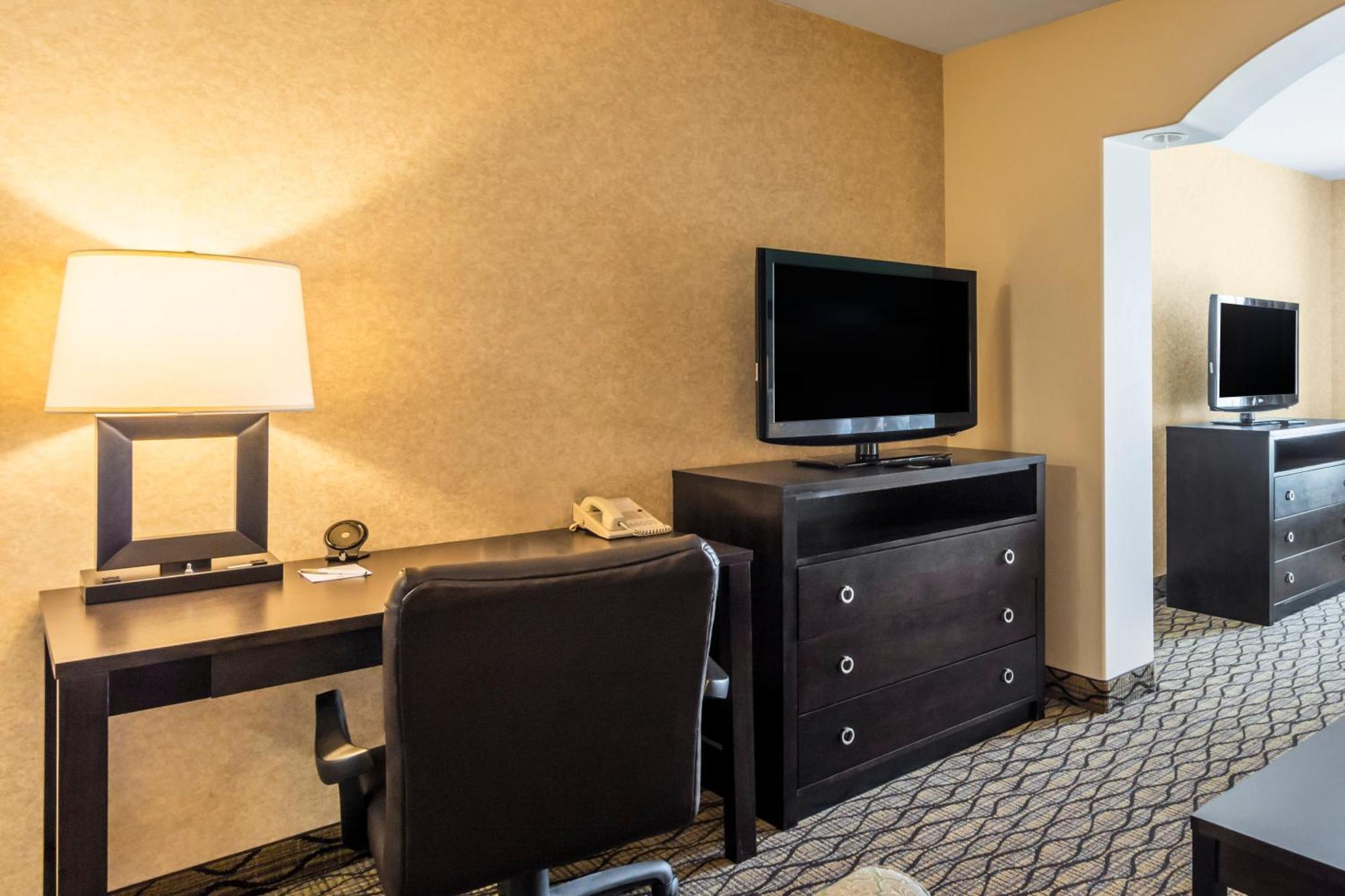 Executive King Room,1286776843:JPEG