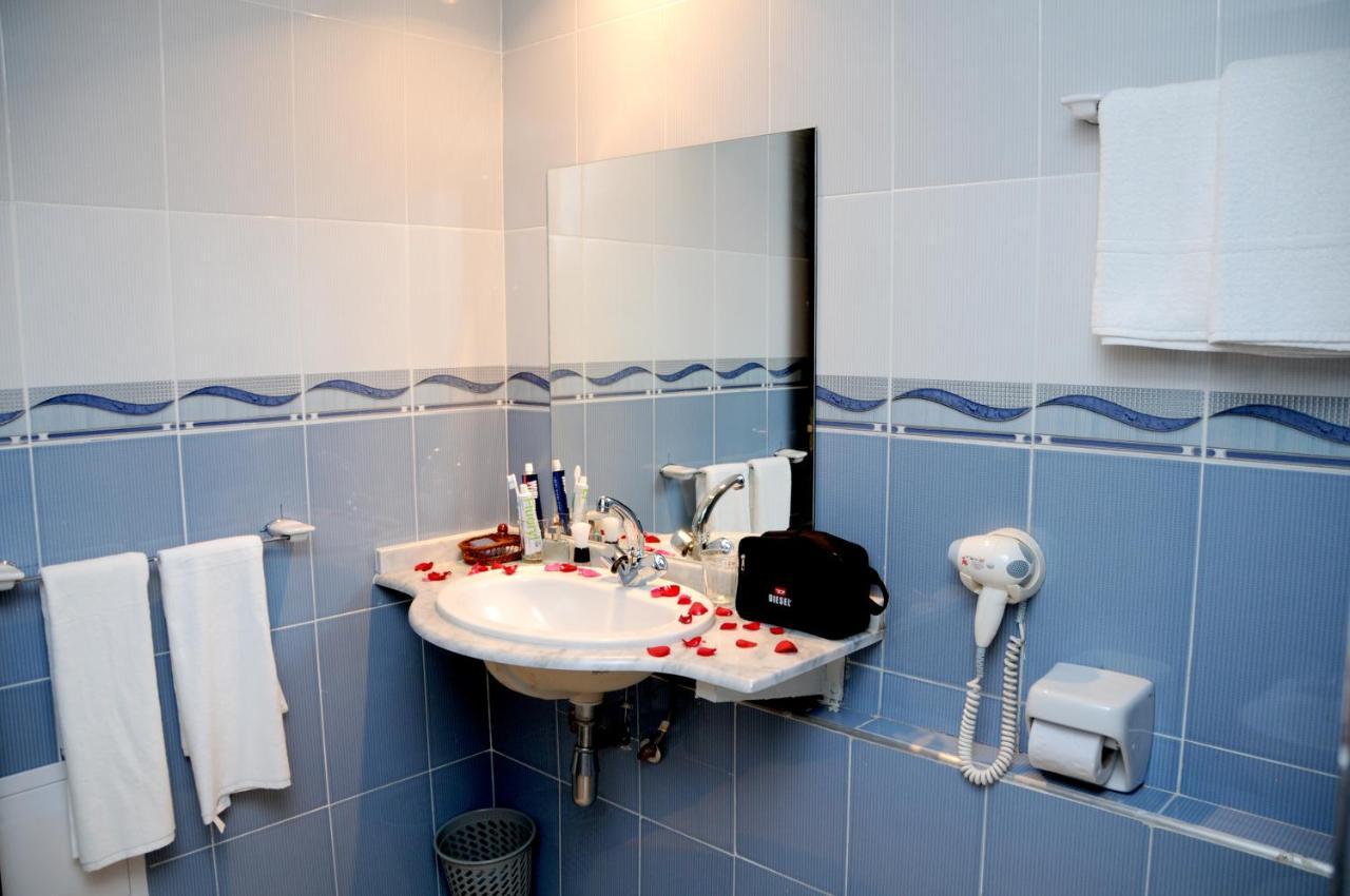 One-Bedroom Apartment (2 Adults)