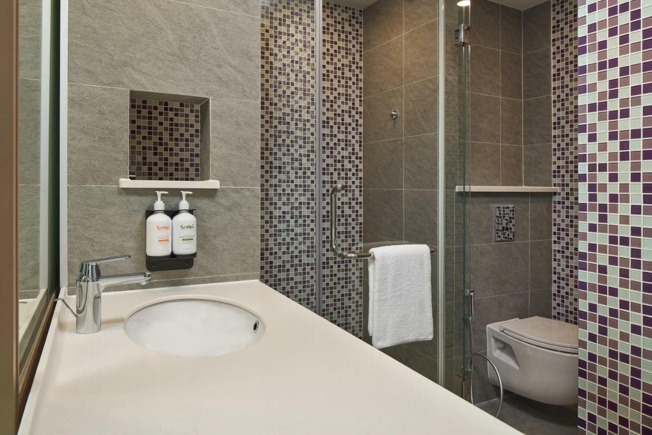 Standard King Room - Accessible