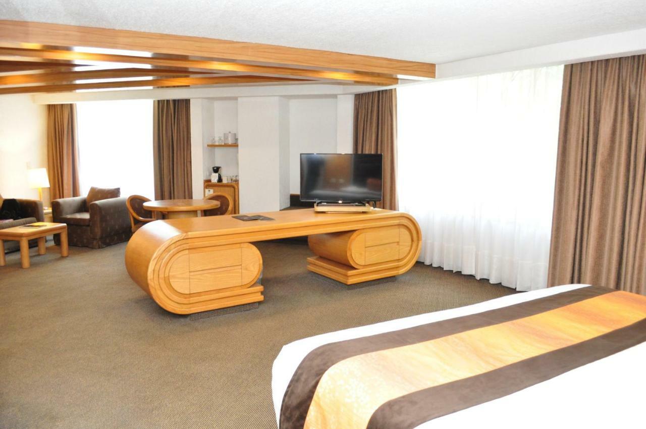 Junior Suite,909861490:JPEG
