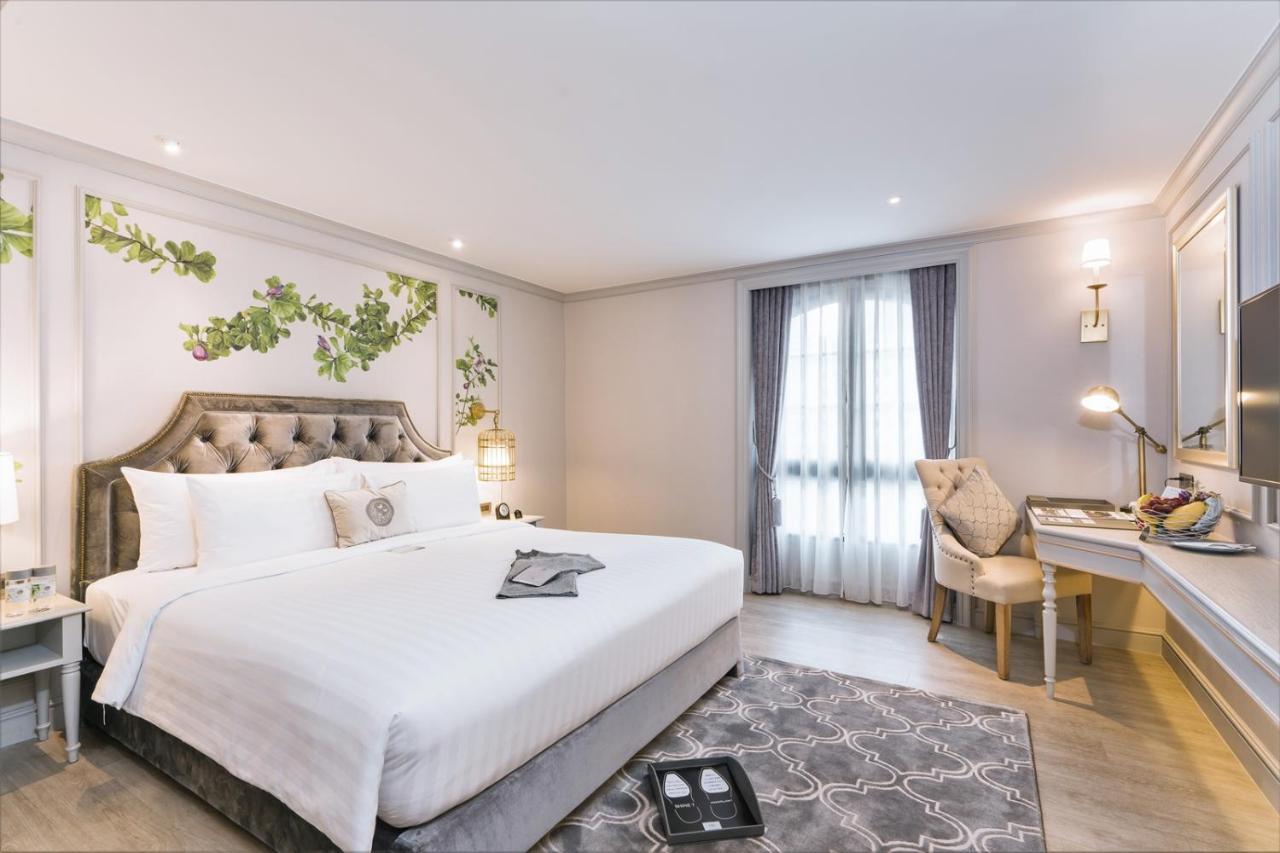 Premier Room