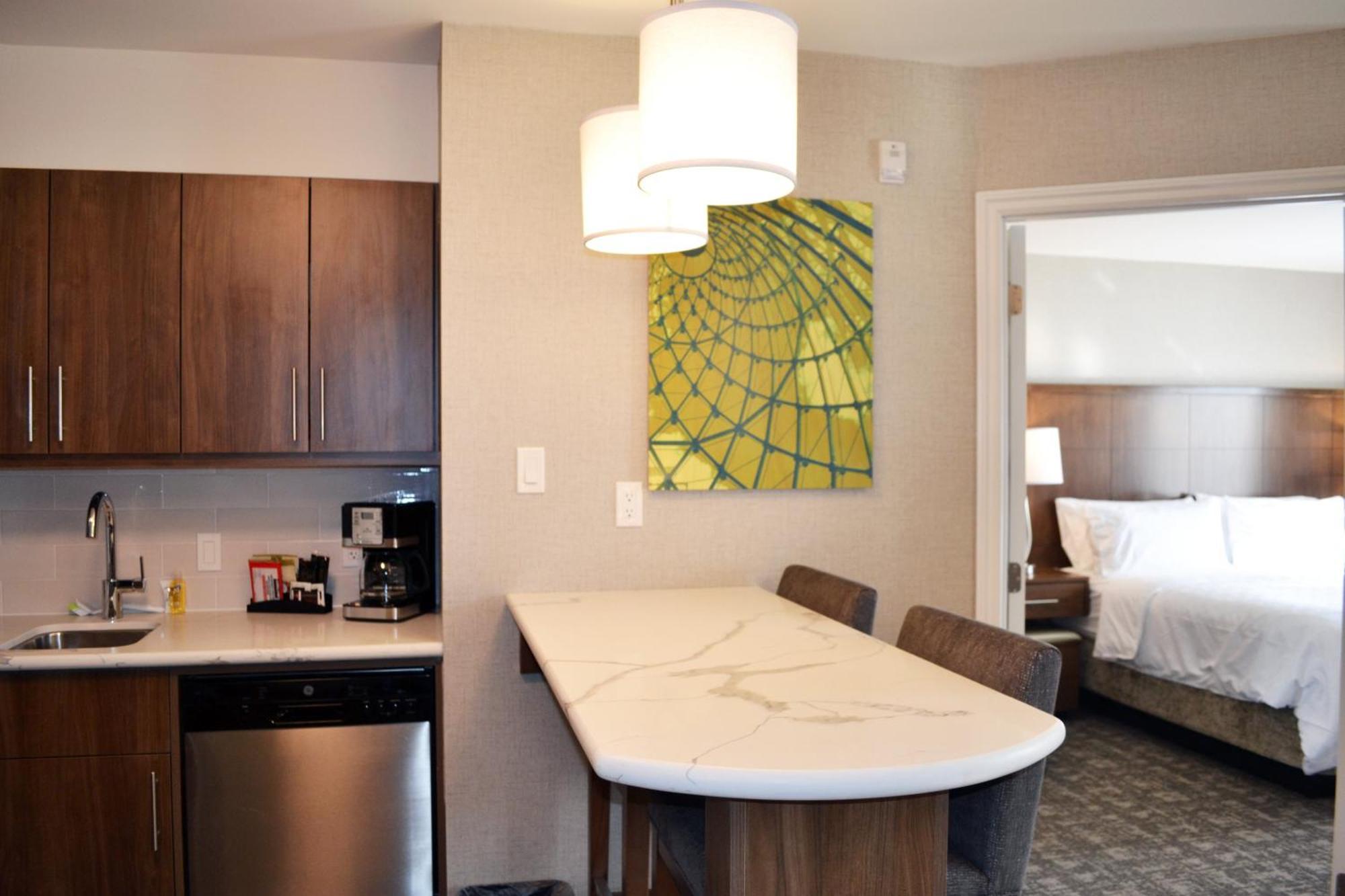 One-Bedroom King Suite