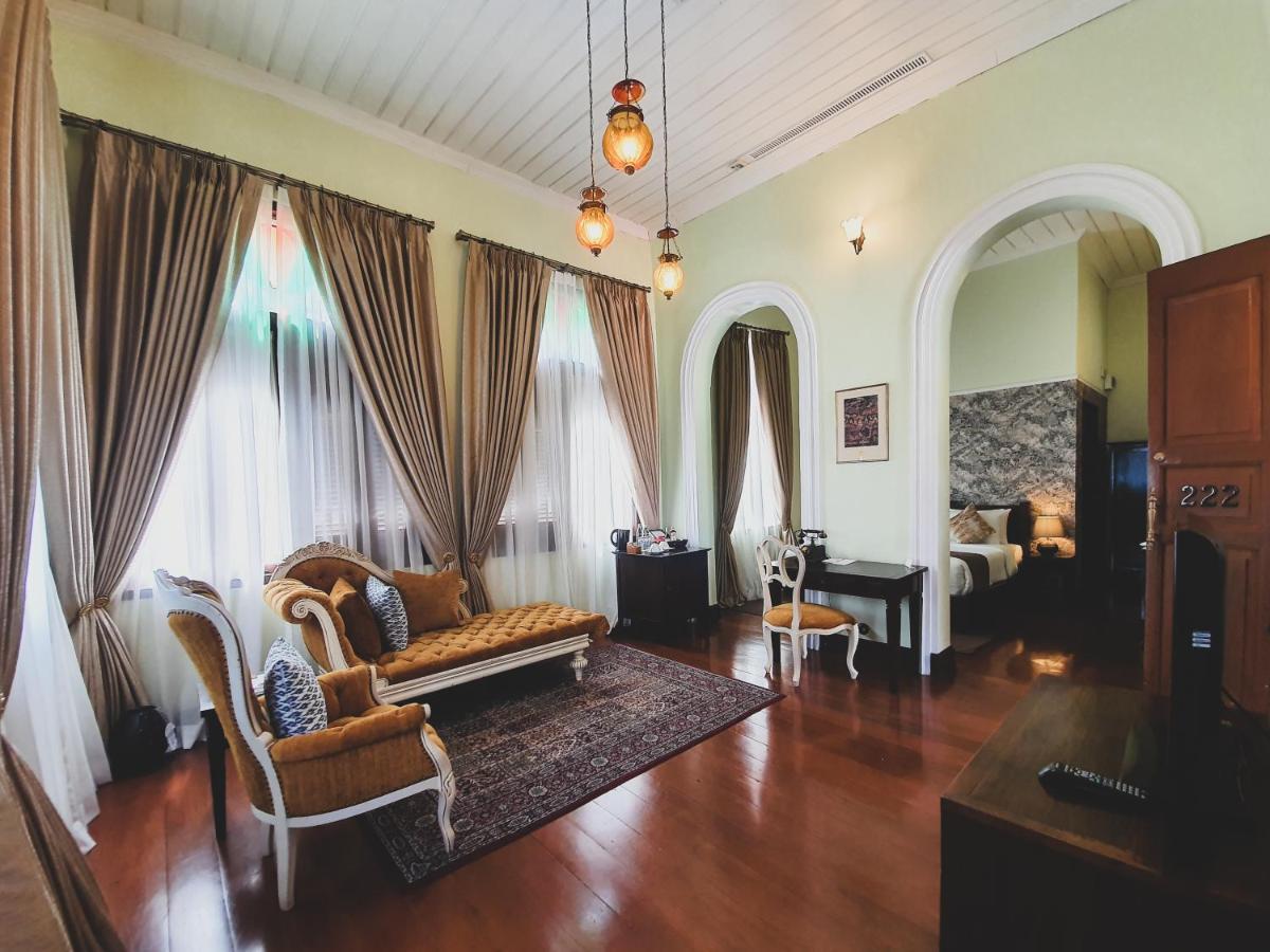 Chao Phraya Suite with Afternoon Tea