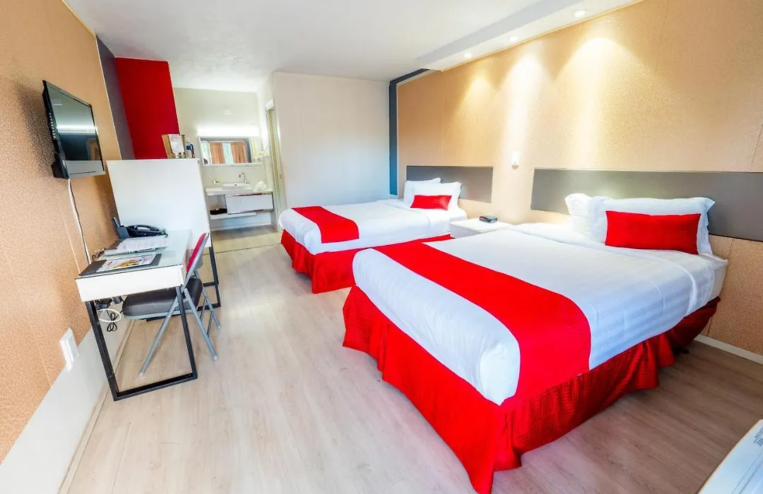 Travelodge By Wyndham Orlando At Heart Of International Drive-1