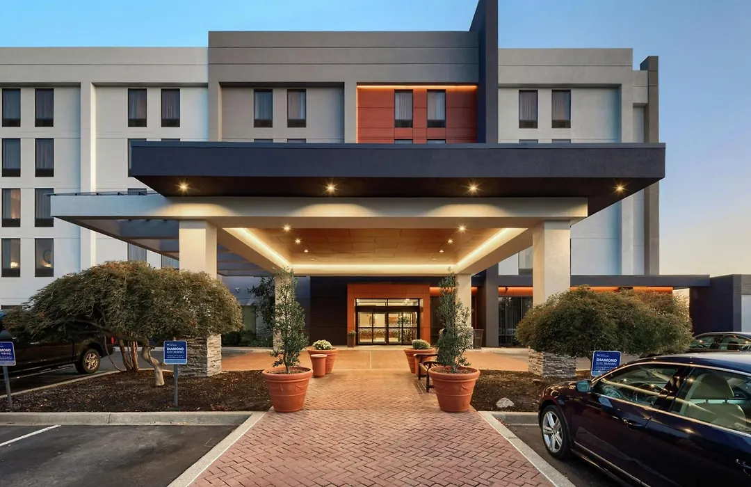 Hampton Inn Louisville Northeast-1