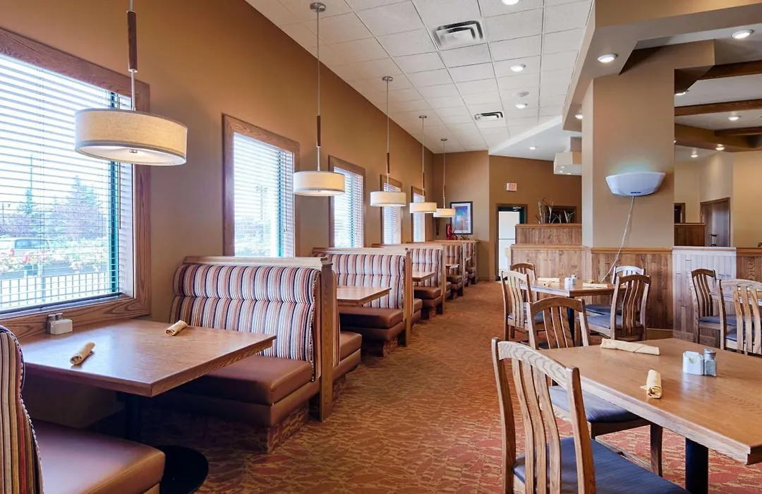 Best Western Plus Winnipeg Airport Hotel-1