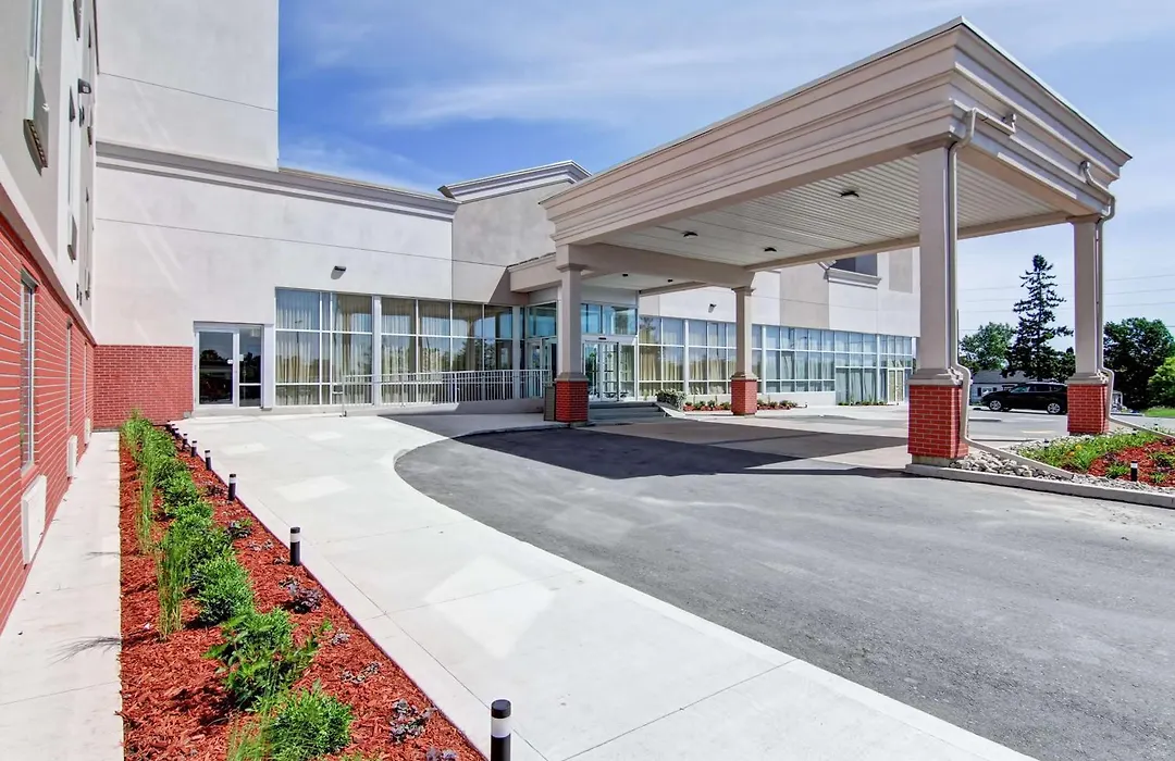 Best Western Plus Bowmanville-1