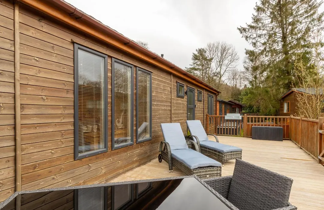 Lakeside 4 Lodge-1