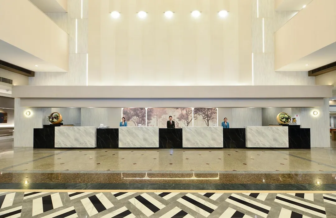 Twin Towers Hotel-1